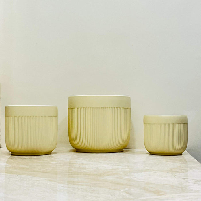 Beige ribbed ceramic planters set of 3