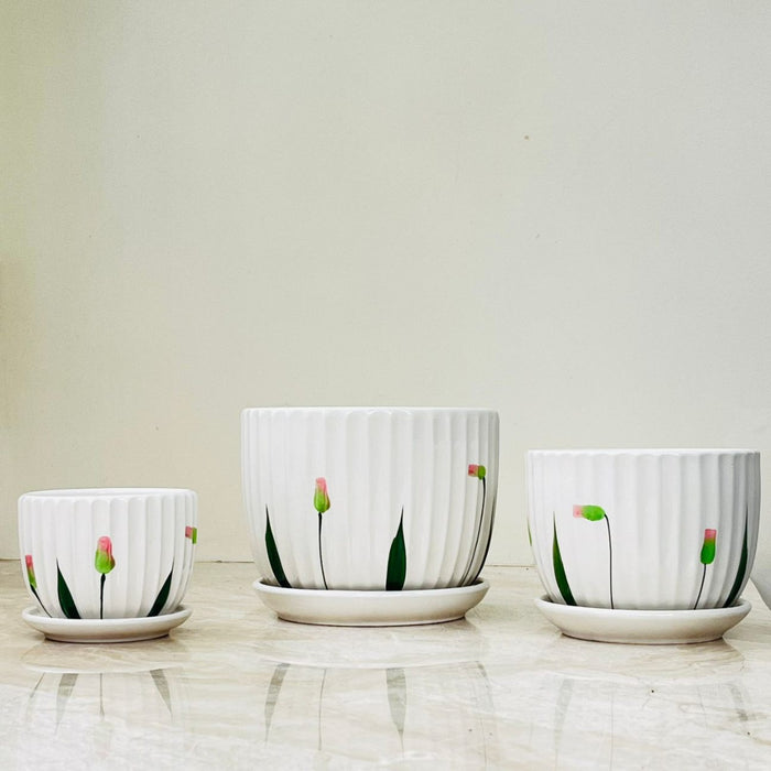 Floral ceramic planter set in three sizes