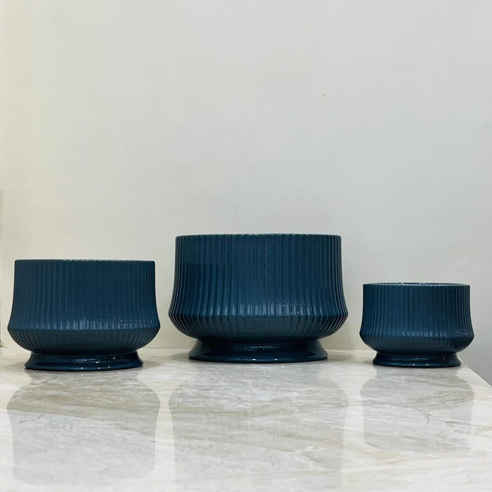 Glossy-blue-ribbed-ceramic-planter-set