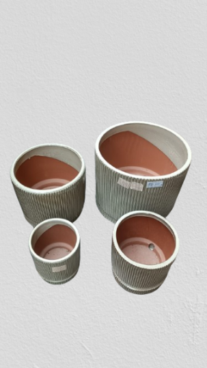 Indoor outdoor ribbed plant pots