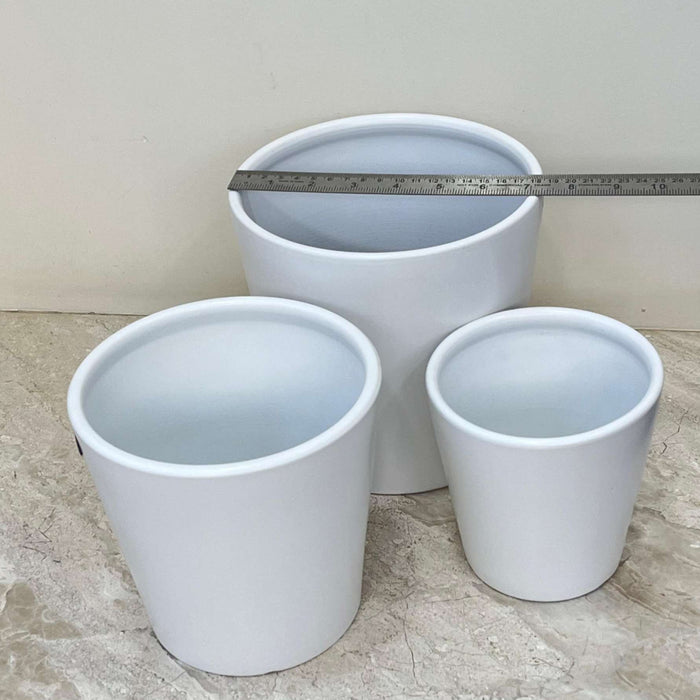 Elegant white ceramic pot collection