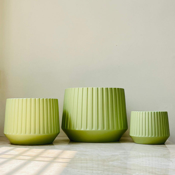 Medium ribbed green ceramic planter